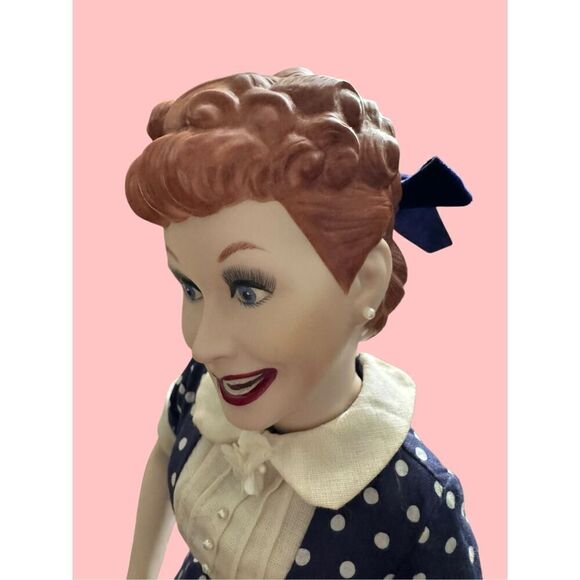 Lucille Ball / I Love Lucy / Hamilton Collection Fine Porcelain 18” Doll / IOB - Picture 11 of 15